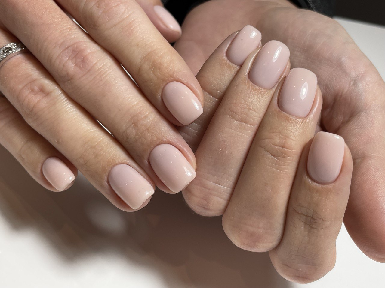 Покрытие лаком Londontown