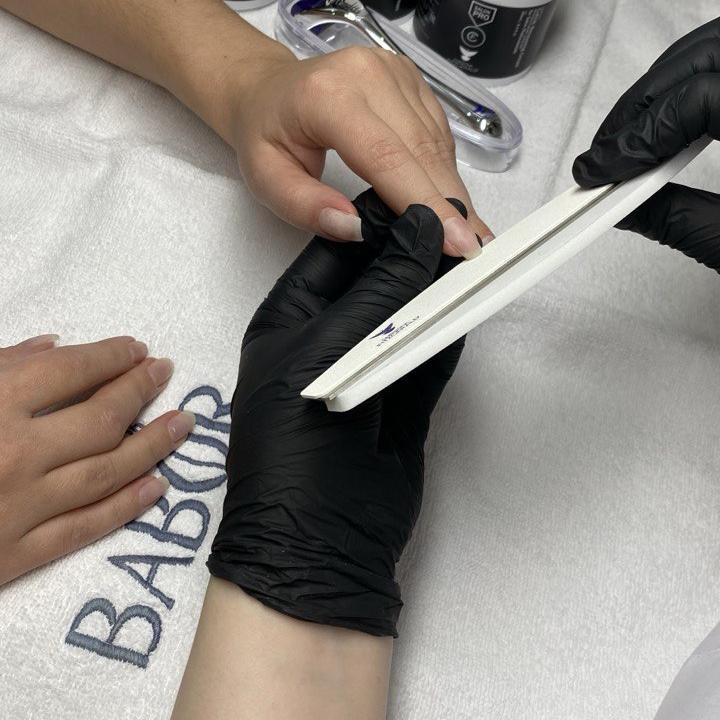 Экспресс-маникюр (Форма + Шлифовка)